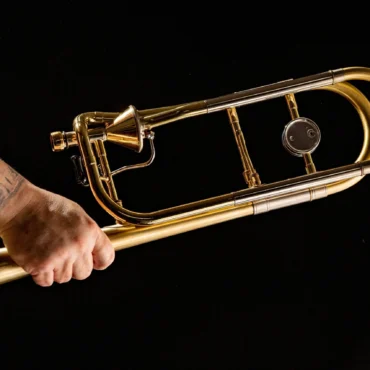 reparacio de instruments musicals