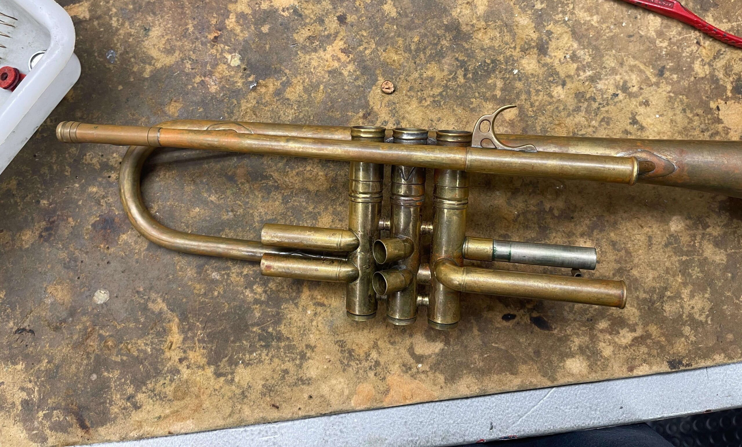 reparación instrumentos musicales viento madera